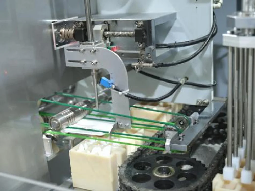 Eco-friendly Facial Tissue Machine Tissue Compressed Towel Machine Coin Making Machine