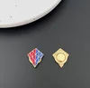 Broche cubo 2