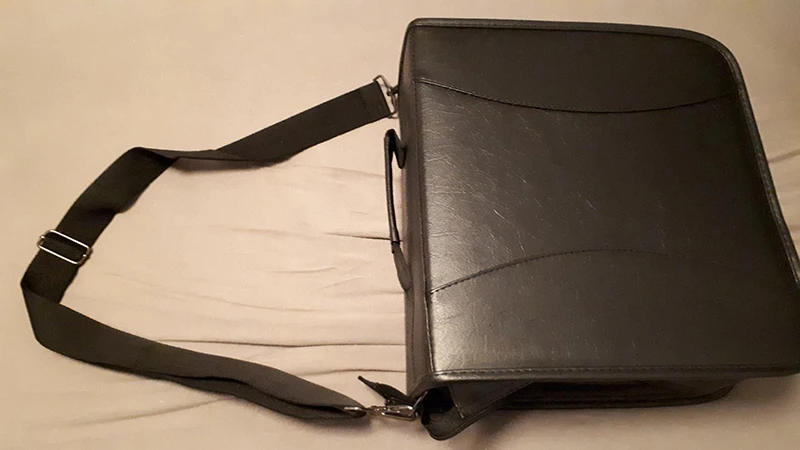 Factory  CD Case for 320 CDs Black DVD Storage Box with Shoulder Strap CDs DVDs Organizer Large Capacity