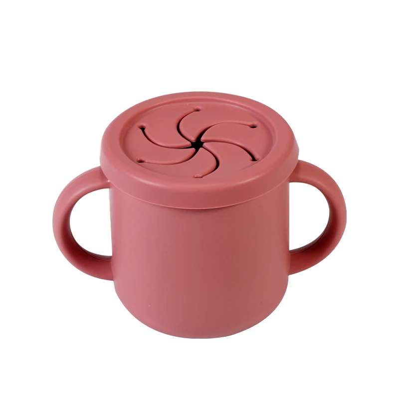 Usine Qualité Supérieure Vente en Gros Ensemble de Repas pour Bébé Plat à Dîner Ronde en Silicone avec Ventouse Tasse Bavoir Cuillère