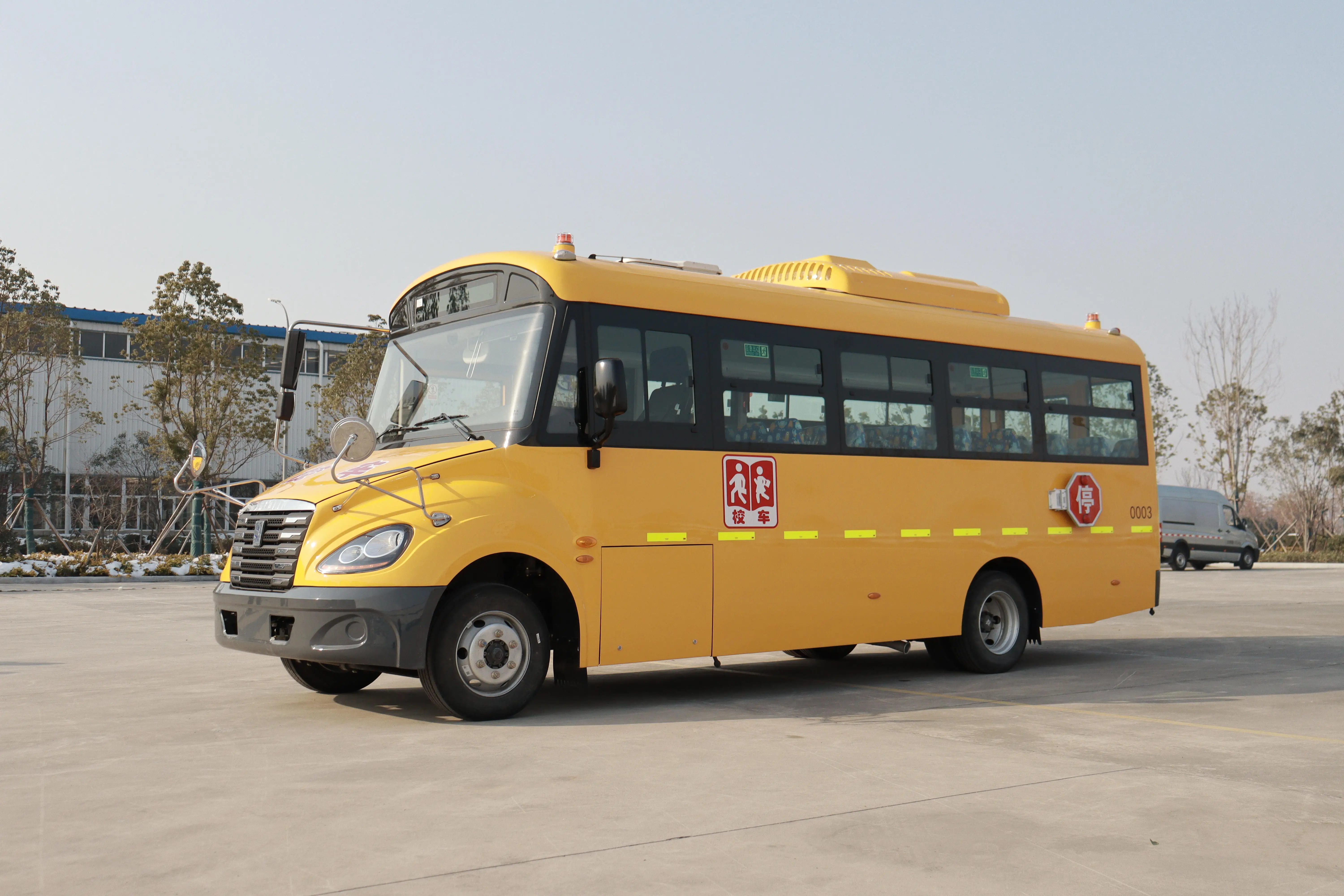 Luxury Design Yellow School Bus For Children With Emergency Door In 3 2 luxury-design-yellow-school-bus-for-children-with-emergency-door-in-3-2
