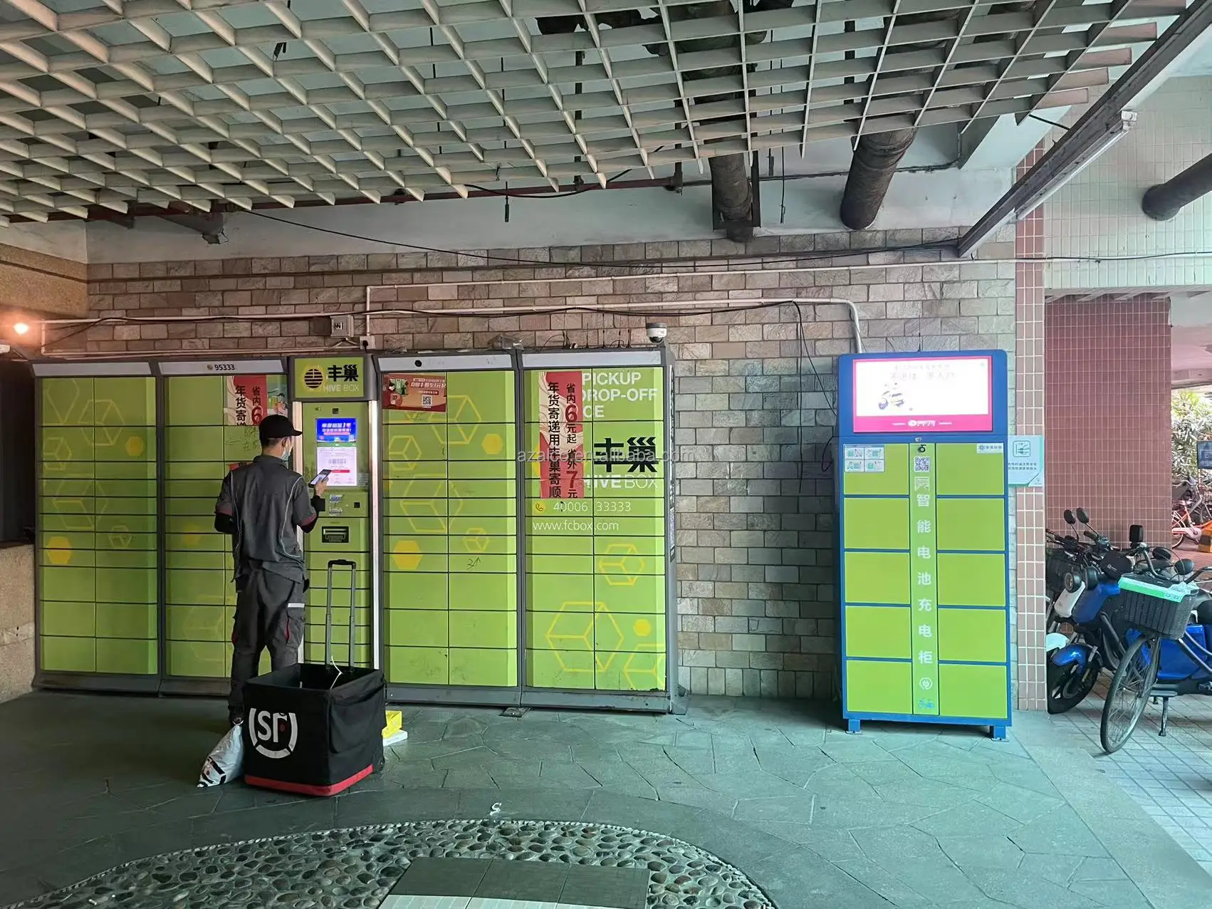 Reverse Vending Machine For Recycling Pet Bottle,Can,Customized Smart