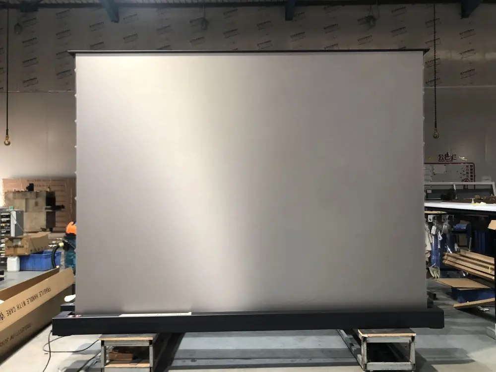 電動昇降式プロジェクタースクリーン 世界最高峰のスクリーン】自動で昇降！？最高品質のスクリーンは映画や