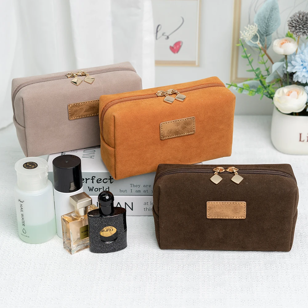 The New French Velvet Style Makeup Bag Toiletry Bag Is Suitable for Women's Simple and Portable Storage Travel UJ004H