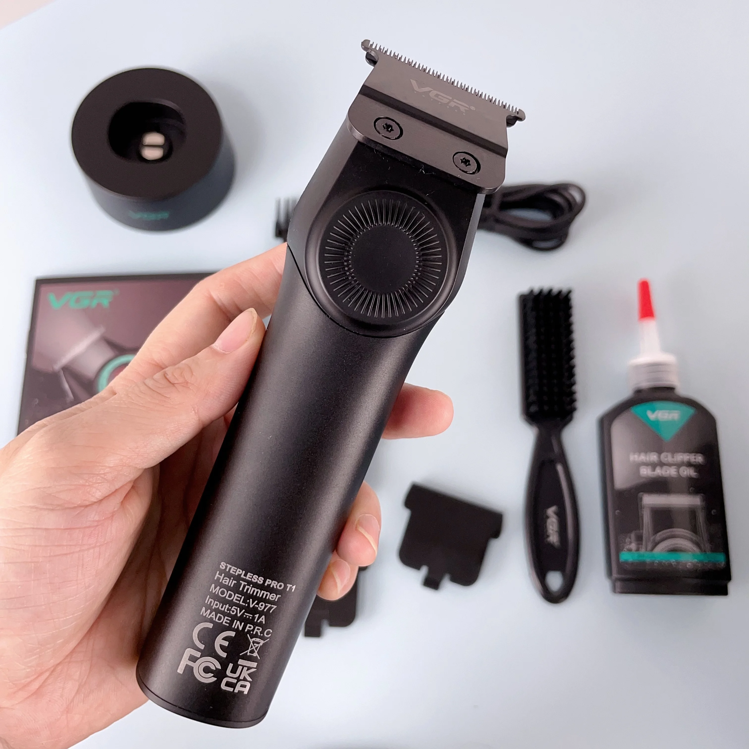 VGR V-977 Rechargeable Hair Clipper for Men - 9000RPM Stainless