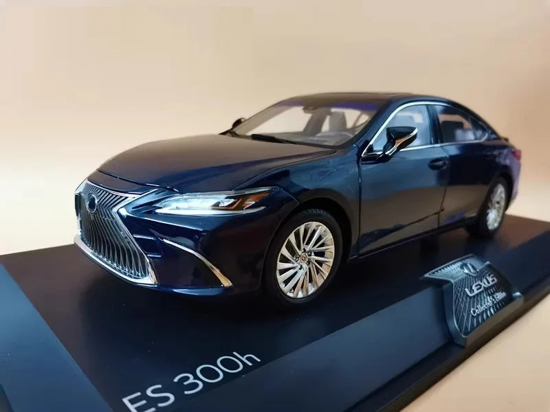 LEXUS ES300H 2019 1:18 Auto Model High Diecast Collection Alloy Car Model  For Decoration And Collection