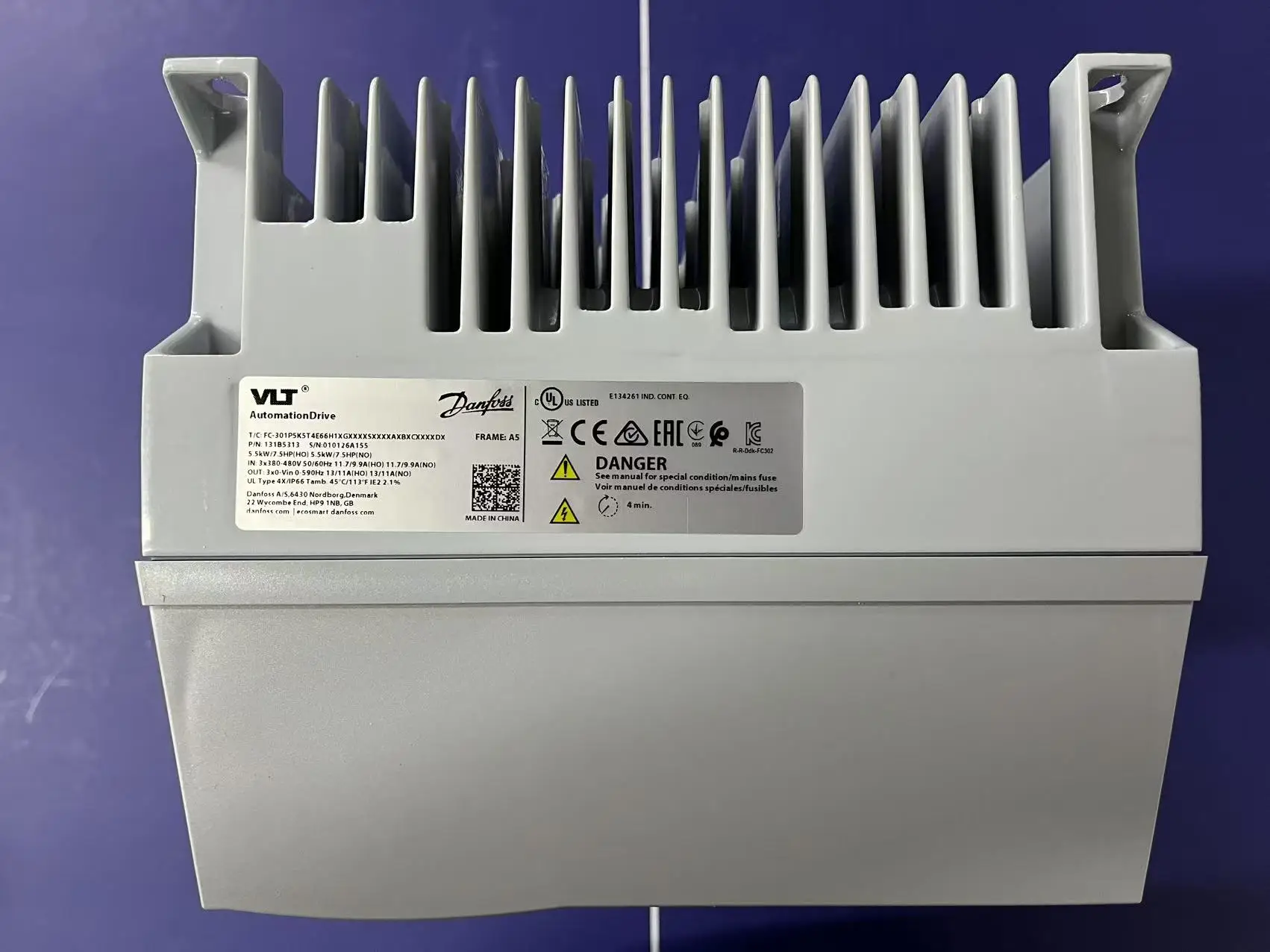 VLT AutomationDrive FC-301 Series Frequency Inverter 5.5KW 3PH 380