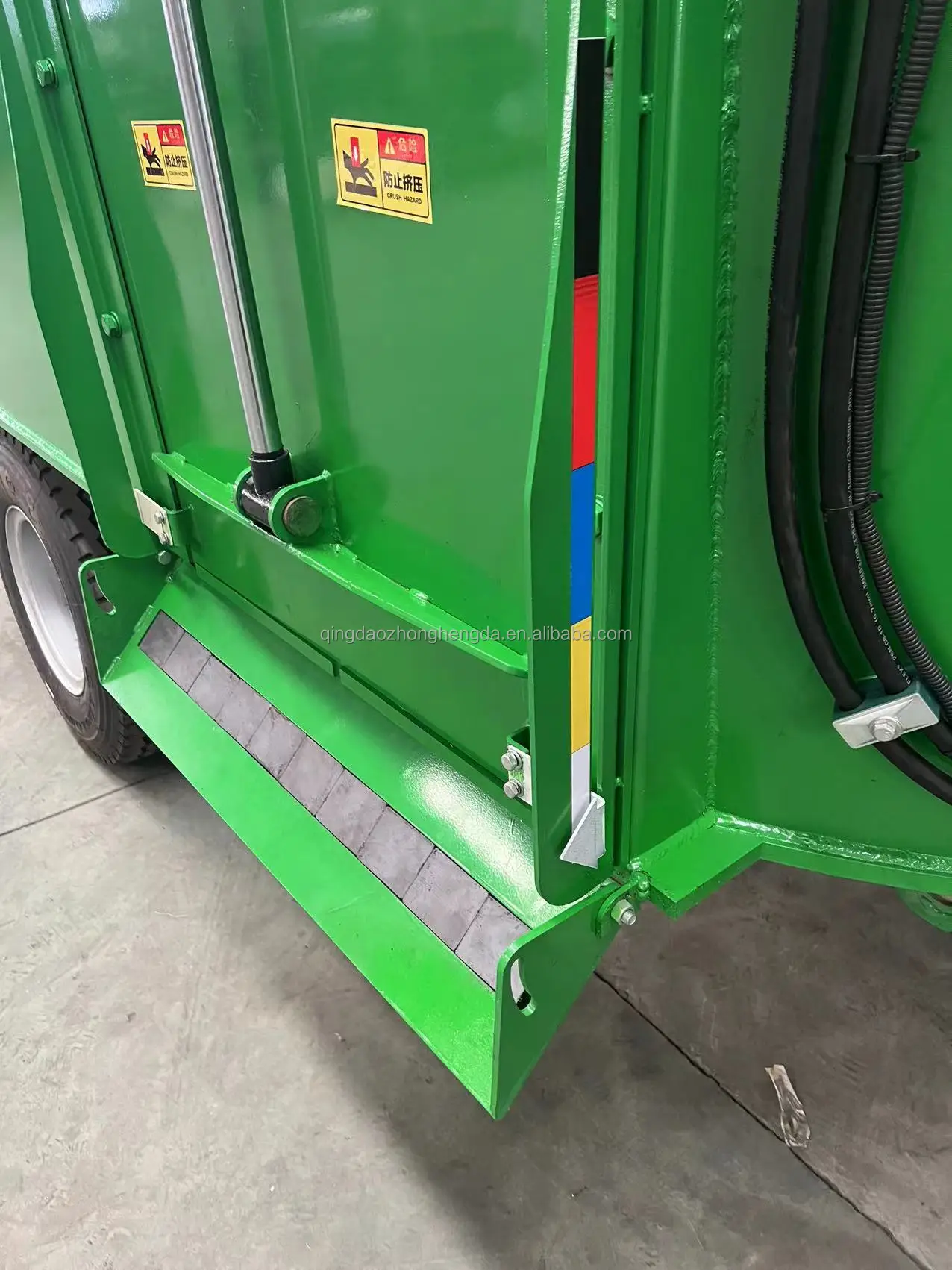 HINDA Factory Price Tractor Type Cattle Feed Mixer Dairy Farm Equipment TMR Feed Mixer