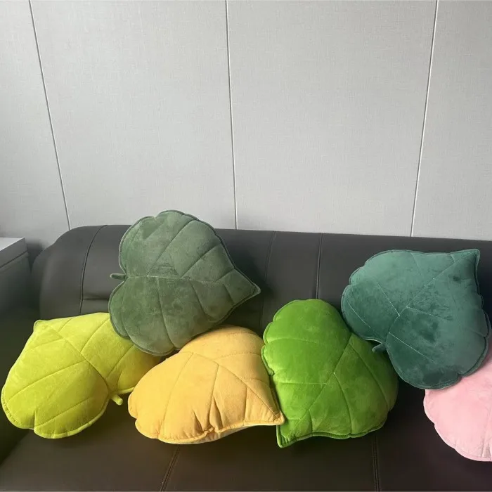 Aoyatex New Design Factory Wholesale cushion leaf shaped handmade decoration pillows & cushions refreshing