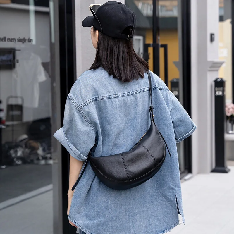 Full-grain Genuine Leather Zipper Closure Single Strap Summer 2026 Dumpling Croissant Womens Crescent Niche Crossbody High-end
