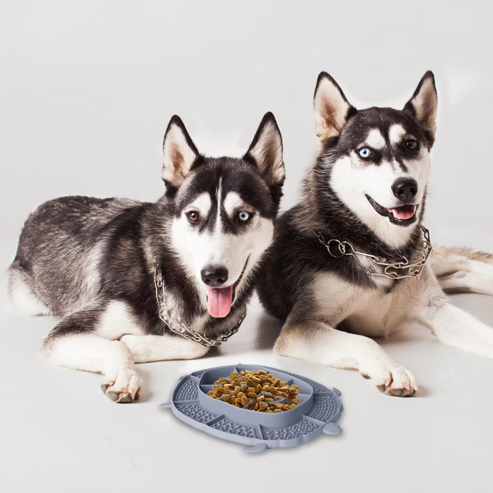 Silicone Anti-Choking Dog Food Plate Pet Licking Mat Slow Food Bowl Cat Pet Supplies Feeders & Bowls supplier