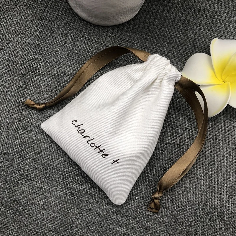 
Бесплатный образец, Экологически чистая натуральная хлопчатобумажная муслиновая ткань, маленькая сумка на шнурке с индивидуальным логотипом 