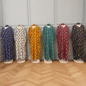 Wholesale New Fashion Printed Loose Middle East Muslim Robe V-neck Dress