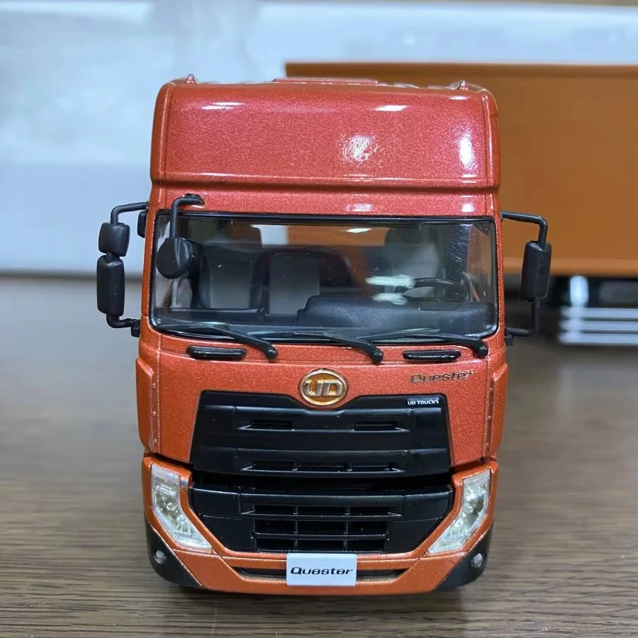 UD TRUCKS Quester 1:50 ミニカー 2個セット ☆パイナップルさん専用☆UD TRUCKS Quester ミニカー 【公式通販】