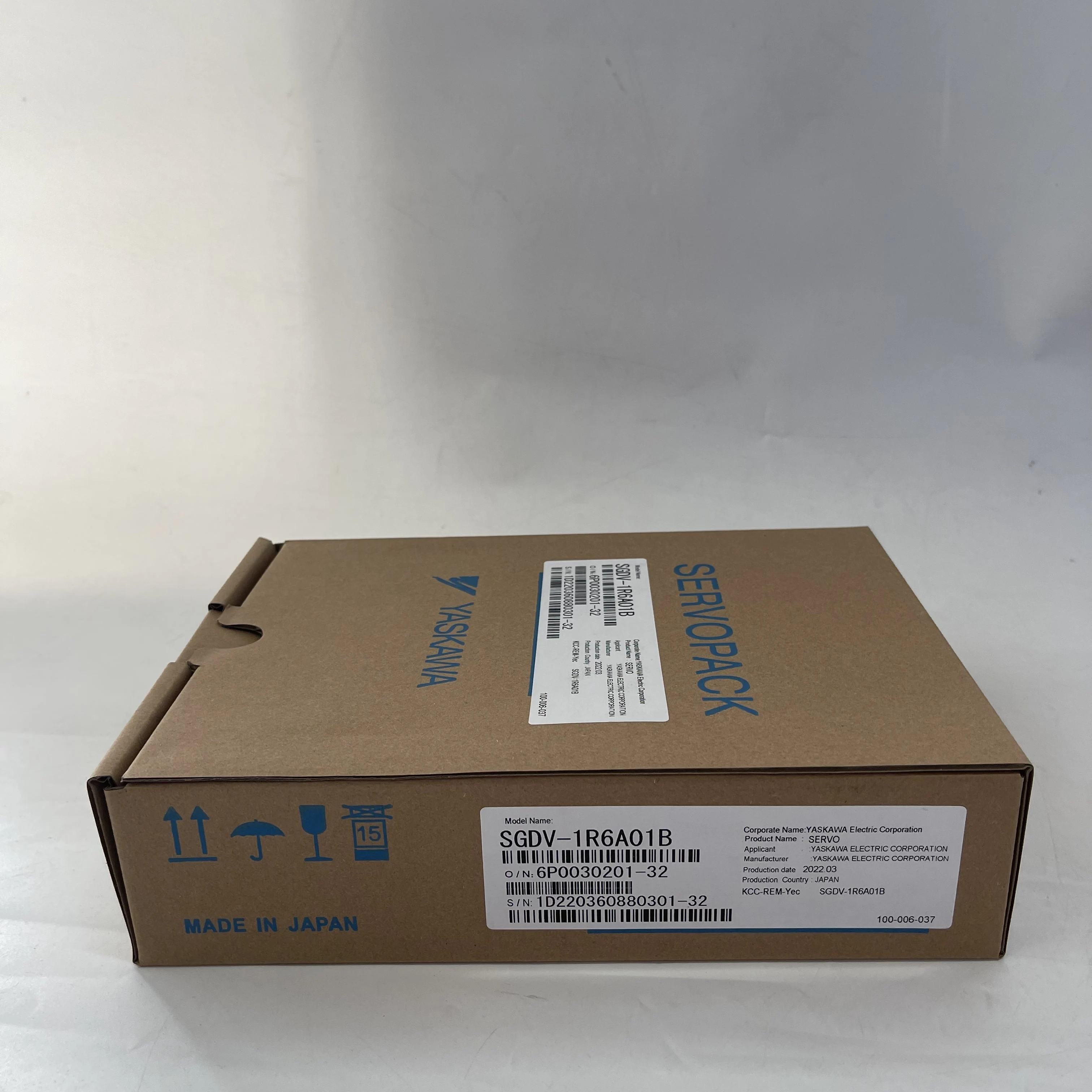 Yaskawa Servo Drive Servopack SGDV-1R6A01B Yaskawa Servo Drive Servopack SGDV-1R6A01B
