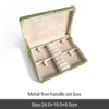 Caja de juego de manijas verdes sin metal.