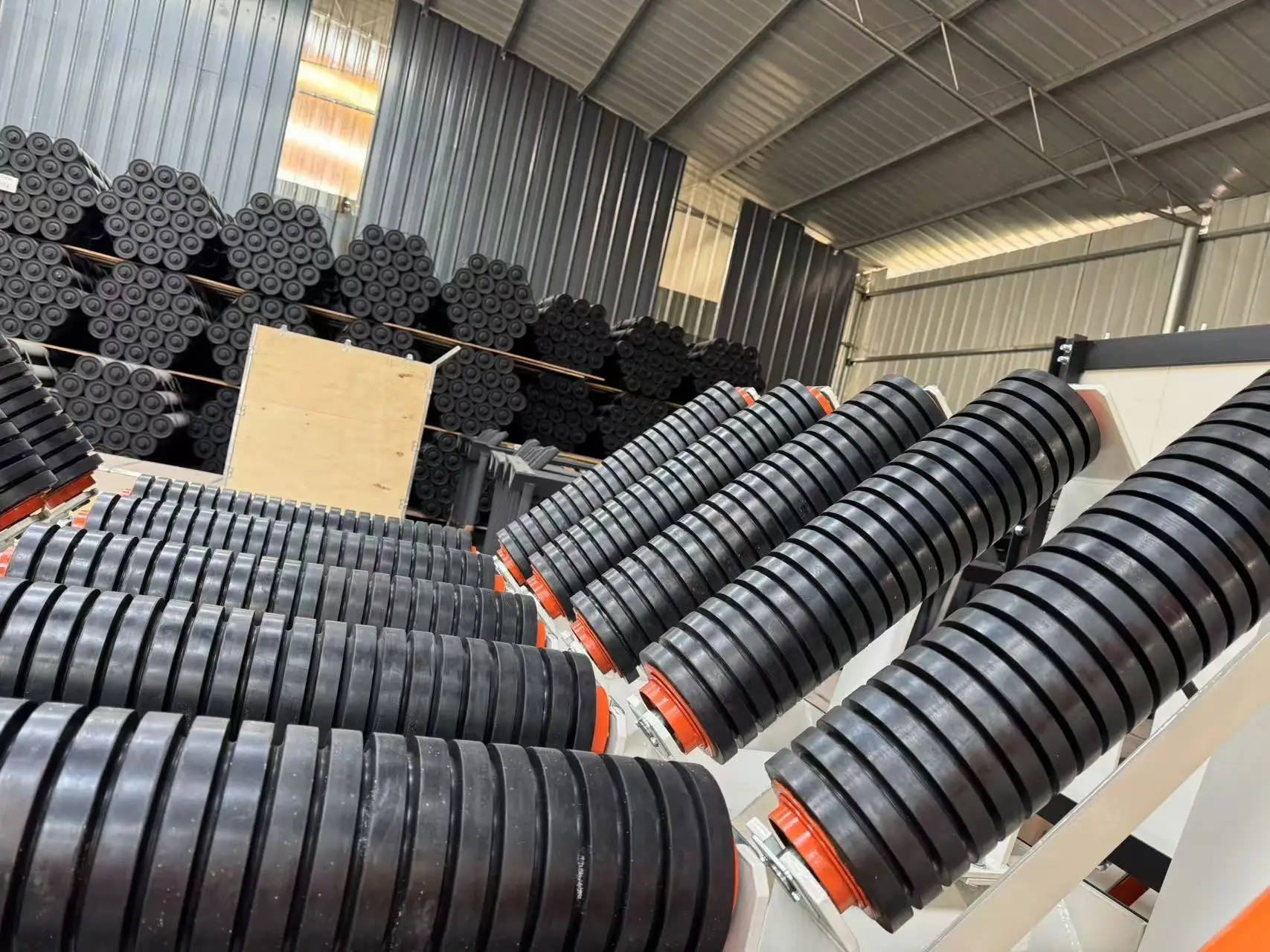 Impact Roller with Rubber Ring for Gravel Transport
