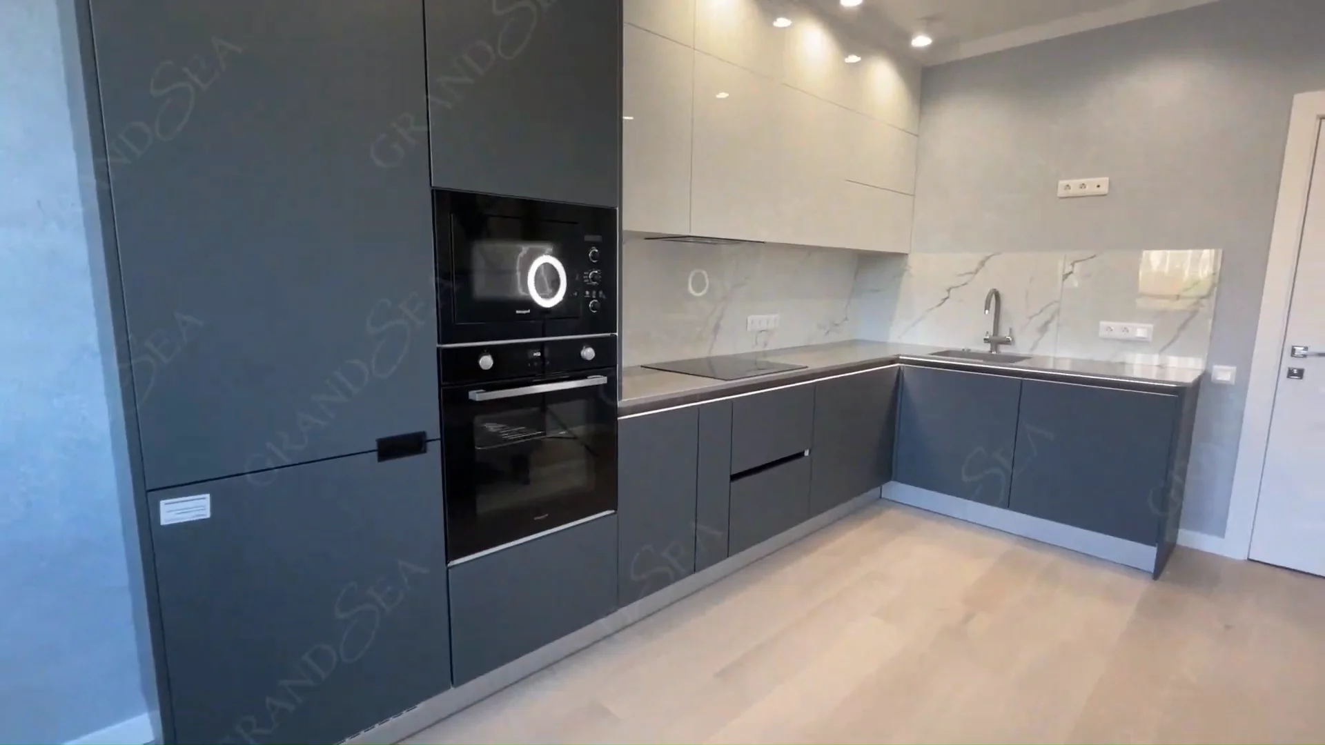 Simple Ideas Standard Custom Design White Glossy Lacquer Kitchen