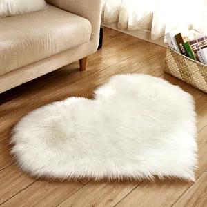 Heart-Shaped Faux Acrylic-Polyester Floor Mats Soft Carpet for Living Room Home Decor for Valentine's Day