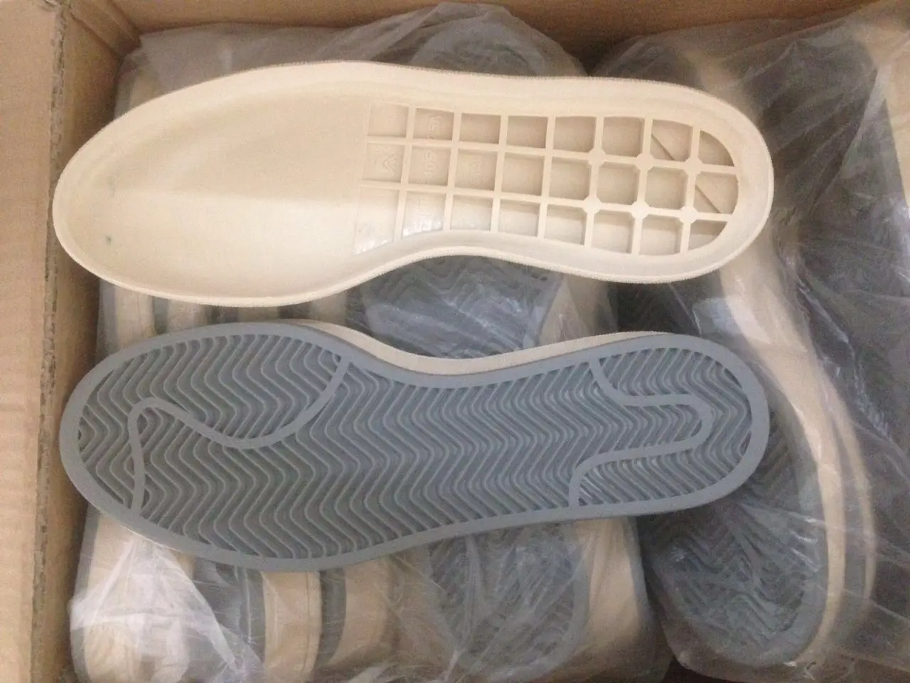Good Quality Vibram Synthetic Rubber Outsoles For Shoes Suela - Buy ...