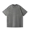 Camiseta gris oscuro de 230 g con acabado lavado y desgastado