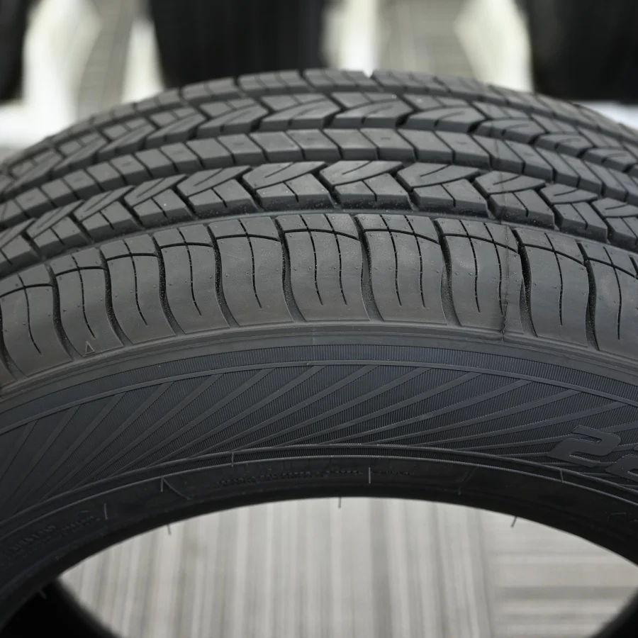 4 Farroad FRD66 Tires – 225/60R18 100H – All Season, Black Sidewall, UTQG 440AA