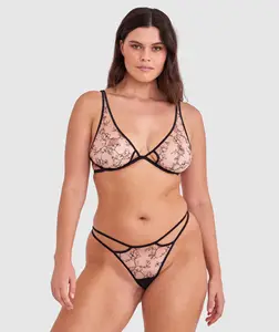 Top Sexy Underwear with Intricate Floral Embroidery Double Strap Hip Detail Women Lingerie for Lady Sexy Panties Sexy Underwear