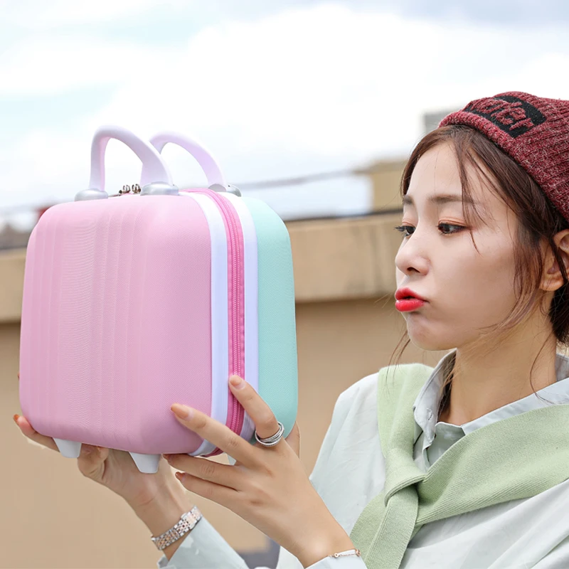 Valise Cabine Rigide Vintage - Motifs Géométriques Multicolores - Occasion - Bagage à Main