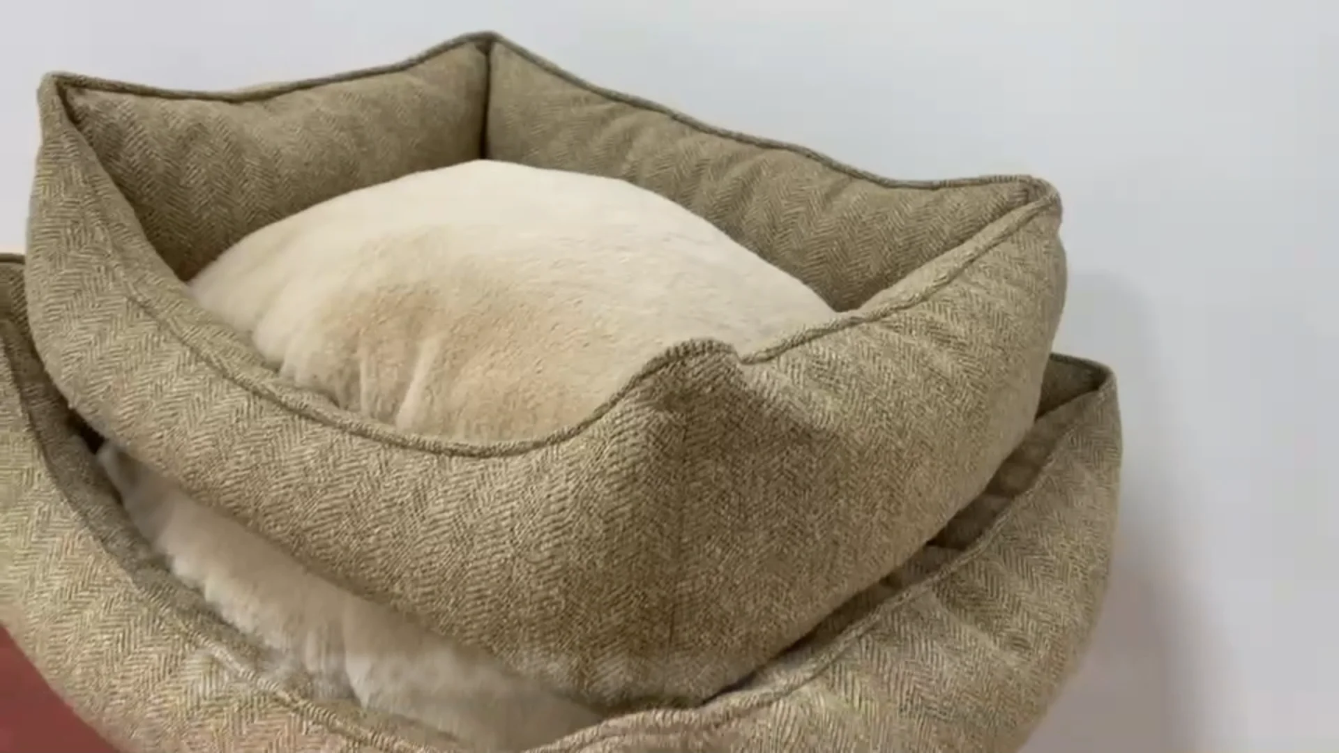 Wholesale Modern Keep Warm Pet Furniture Manufacturer Short Plush
