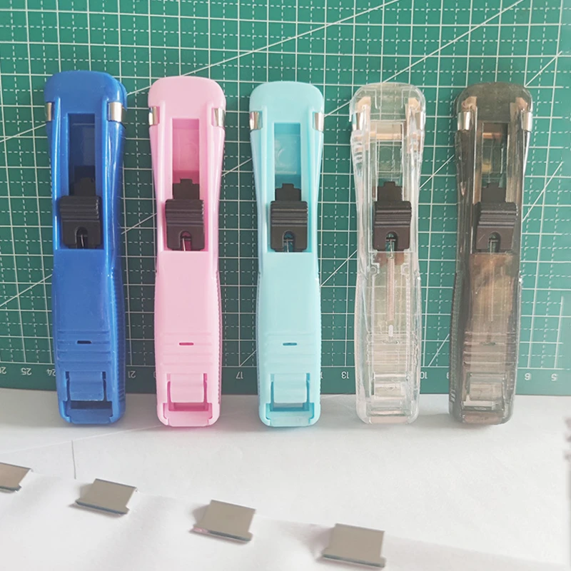 Portable Recyclable Paper Clam Clip Binding Dispenser Mini Push Stapler for Office Desk Accessories Home School Supplies