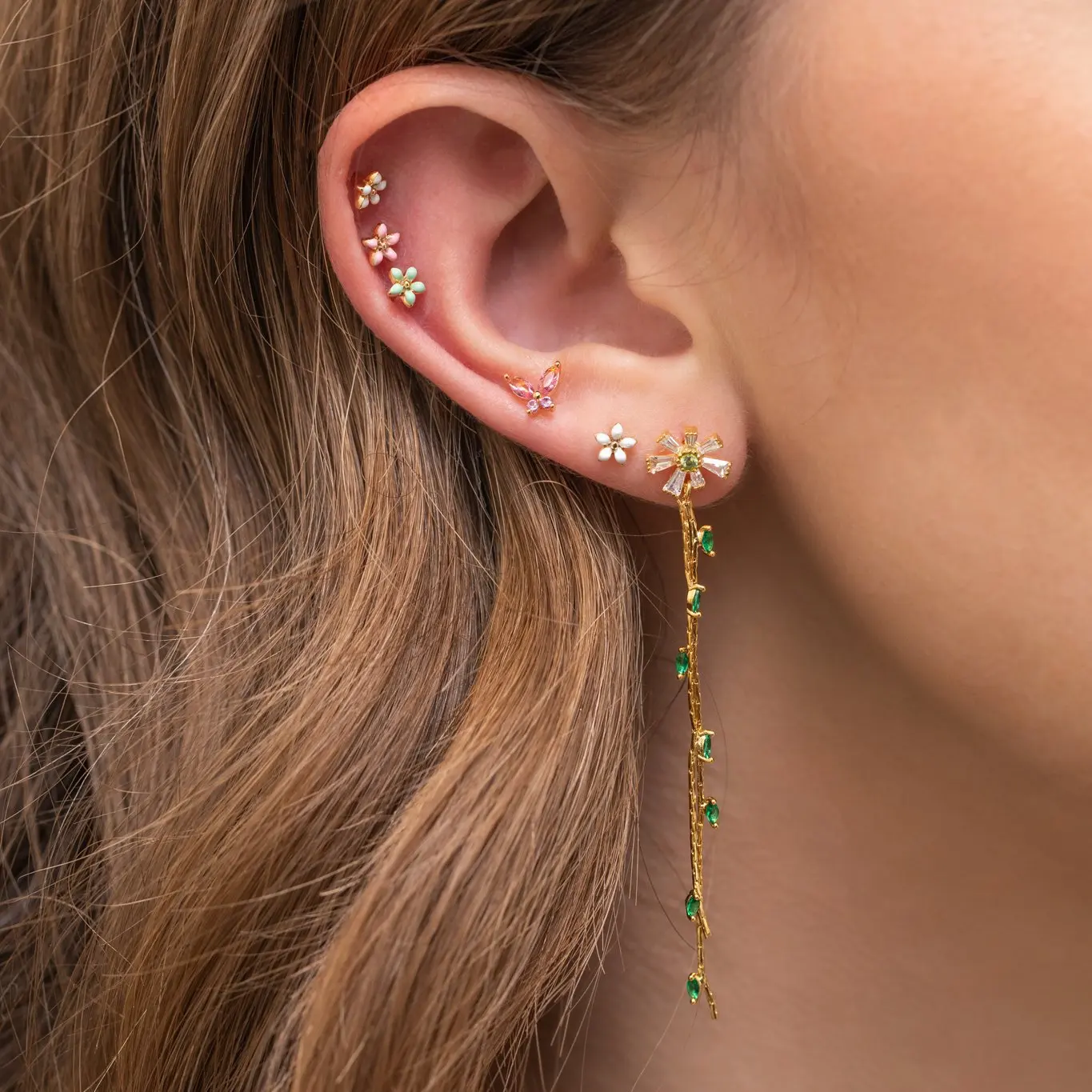ZHUKOU gold color Enamel Flower drop Earrings Creative and cute summer  Dripping oil small hoop earrings jewelry wholesale VE437