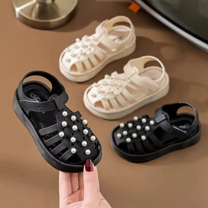 Non-slip Beach Rivet Child Sandals Soft Bottom Non-slip Girls Beach Sandal Shoes Pearl Girls Fashion Sandals for Girls