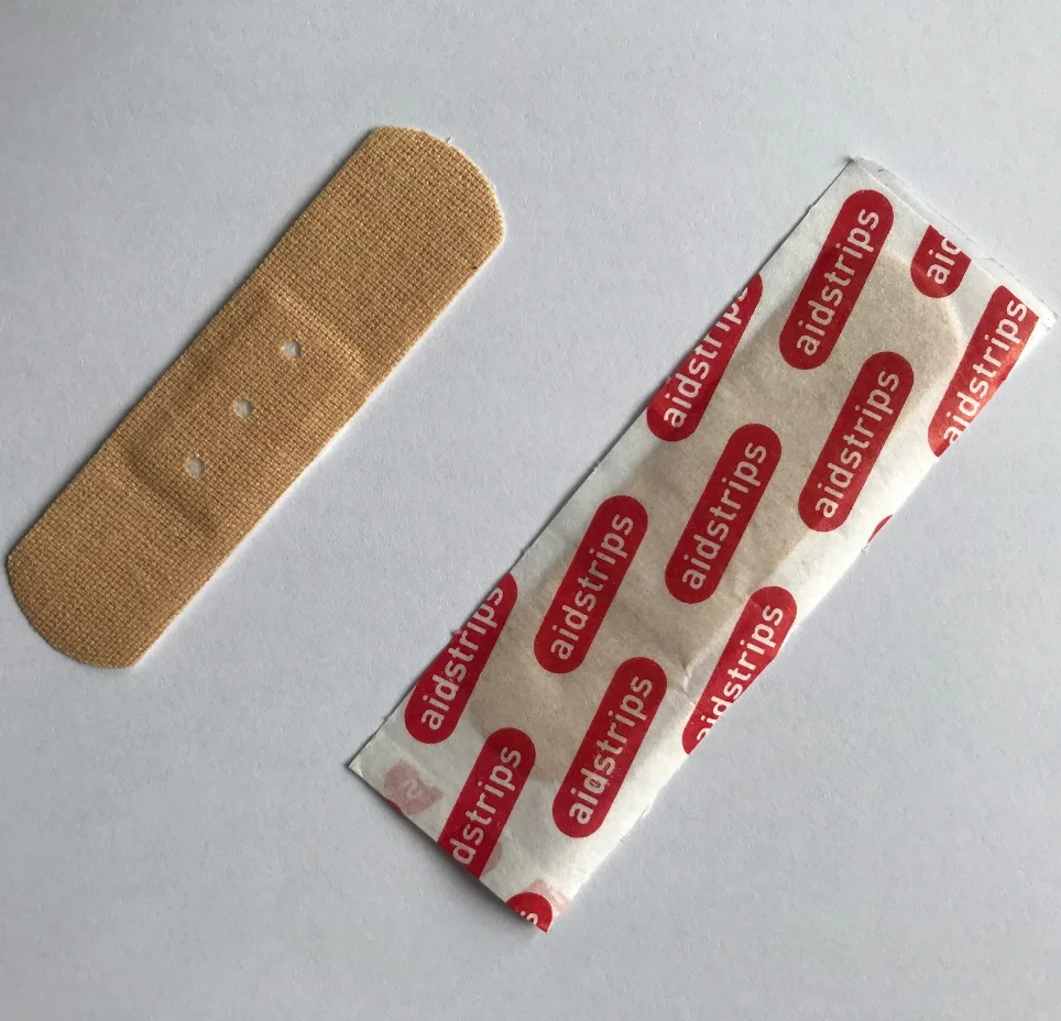 Santavik Breathing 3 Holes Adhesive Fabric Bandage Wound Band Aid First Aid Plaster
