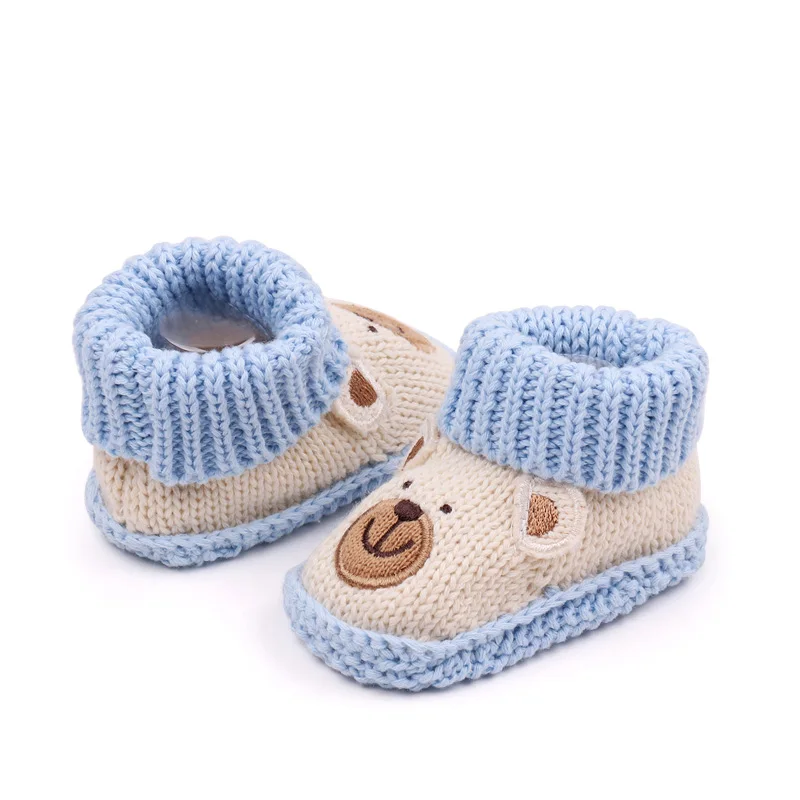 New Arrival Casual Soft-Sole Wool Crochet Socks Newborn Baby Shoes with Hanger Card Packing details