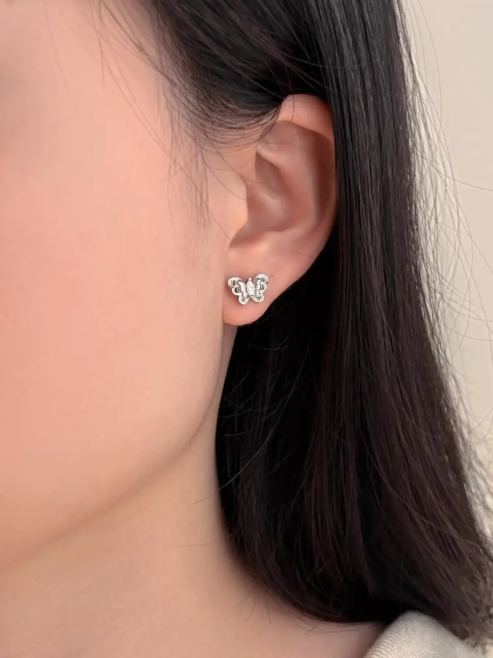 KAKODIY Personalized Creative Design 22K Gold Plated 925 Sterling Silver Butterfly Stud Earrings detail 5