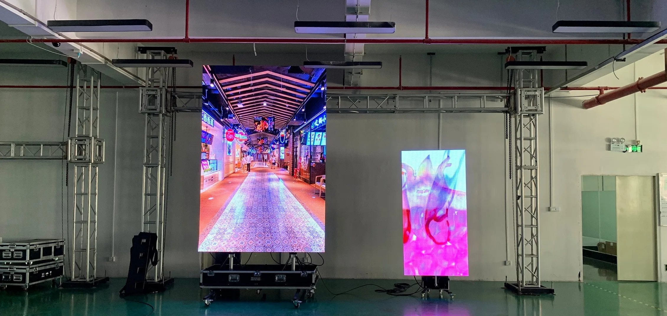 Indoor 1x2m All In One Automatic Lifting Seamless Splicing P5.2