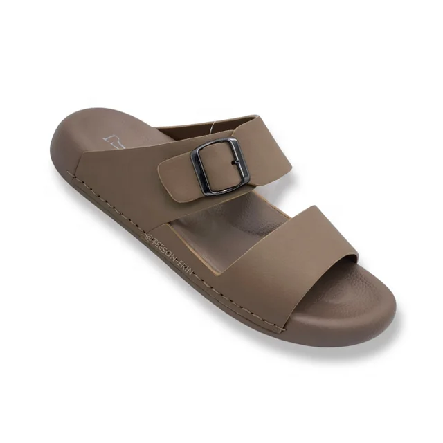 Wholesale 2025 Best Selling Summer Slippers for Man Leather Outdoor Slippers for Men