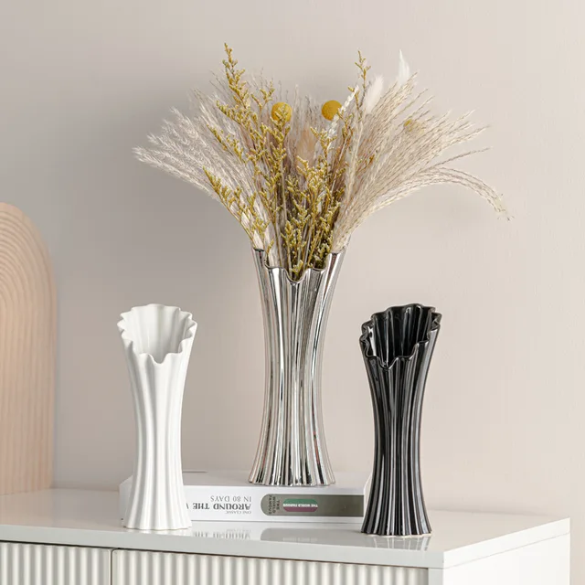 Wholesale Nordic Style Home Decor Black White Porcelain Ceramic Vase