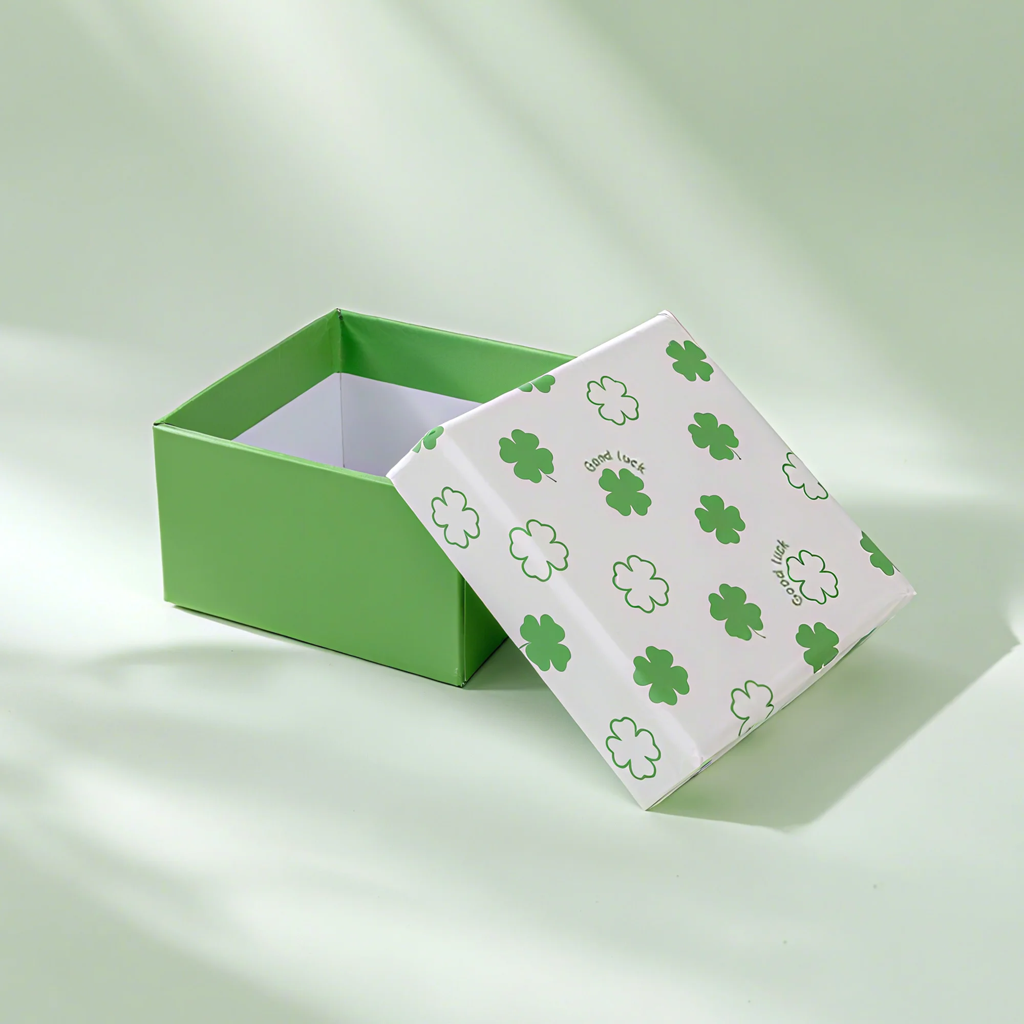 Customizable Rectangle Gift Box Kraft Corrugated Rigid Material Embossing Die Cutting Four-Color Printing for Jewelry Cosmetic