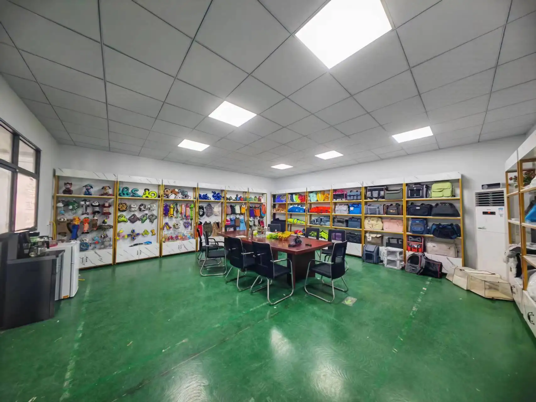 Hc06081b96b9f4a9f9d77f2356374f295b