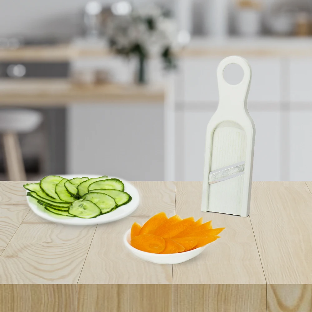 Manual Kitchen Use Cucumber Peeler With Stainless Steel Blade Plastic Vegetable Grater
