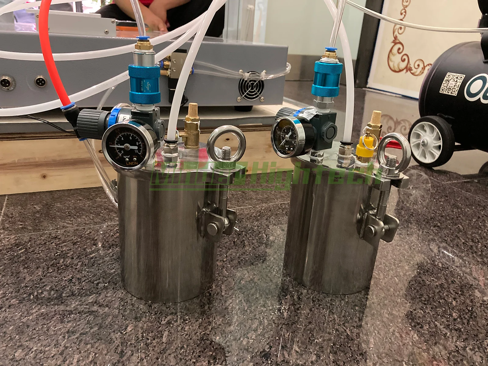 MD-AB4411 AB Mixing Glue Dispensing Machine with pressure tank