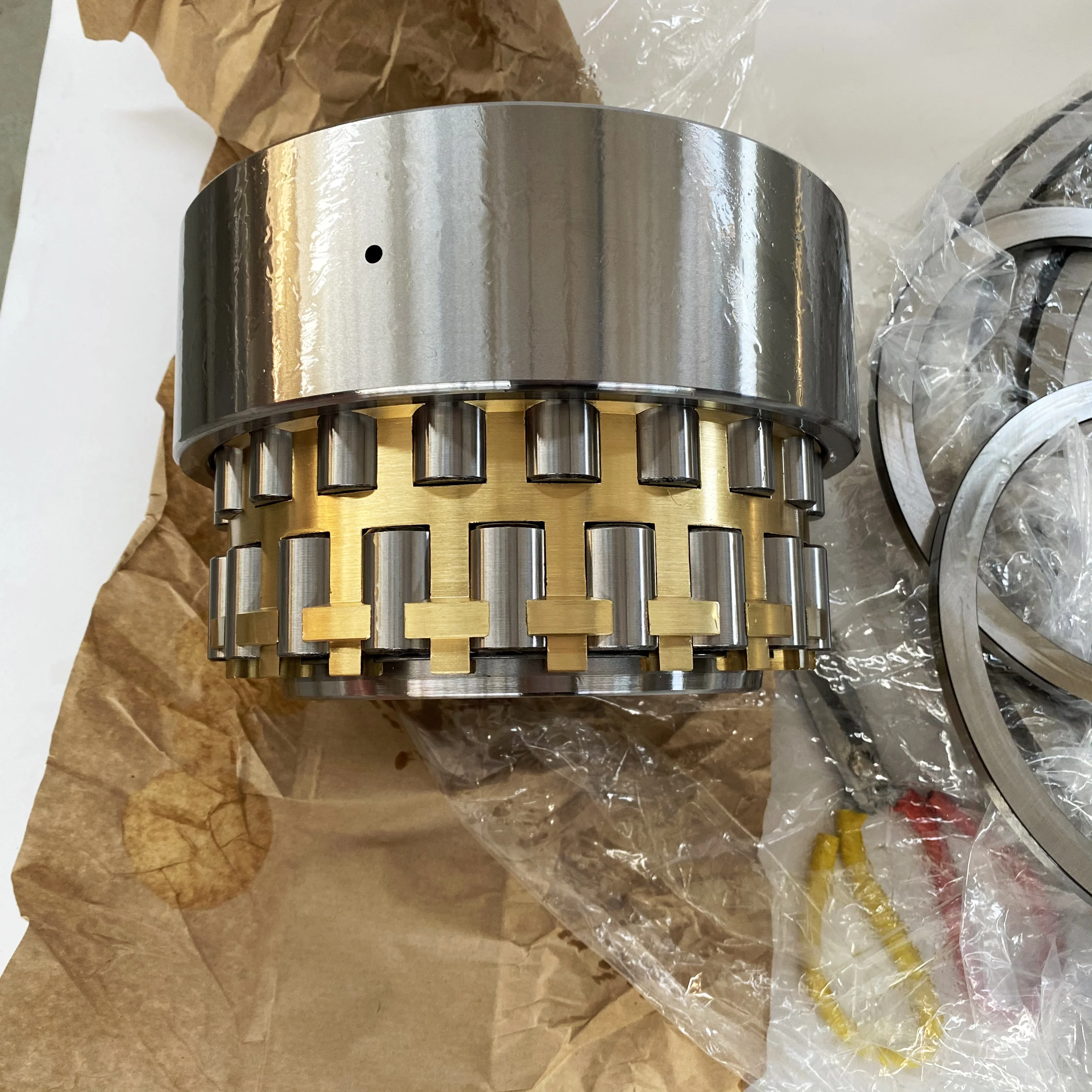 DST High Quality Double Row Cylindrical Roller Bearing    4262730 M     Petroleum Machinery Bearing