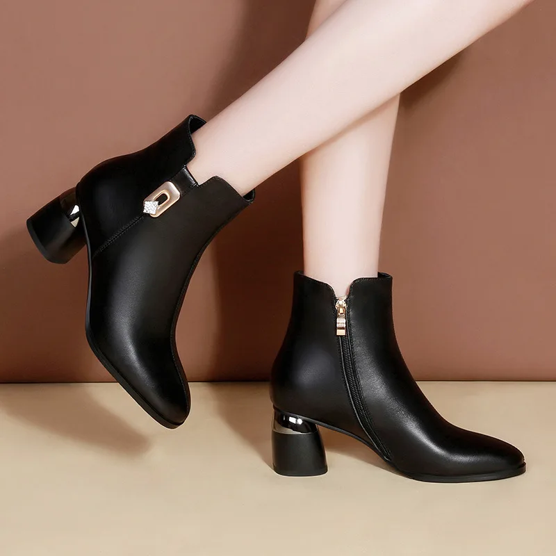 2022 Designers Shoes Ankle Cowhide Boot Nylon Women Boots Heels Thick  Bottomed Autumn Winter Muffin Short Barrel Luxurys Martin Footwear Size 35  42 Dhgate From Gdjgkeee, $76.53