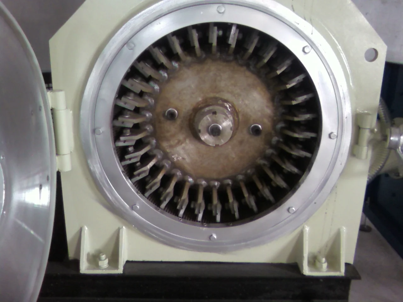 inside knife.jpg
