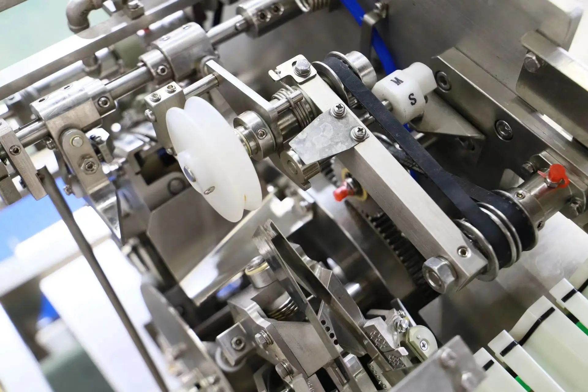 Shrimp Skin Removing Peeling Machine Shrimp Peeling Deveining Machine