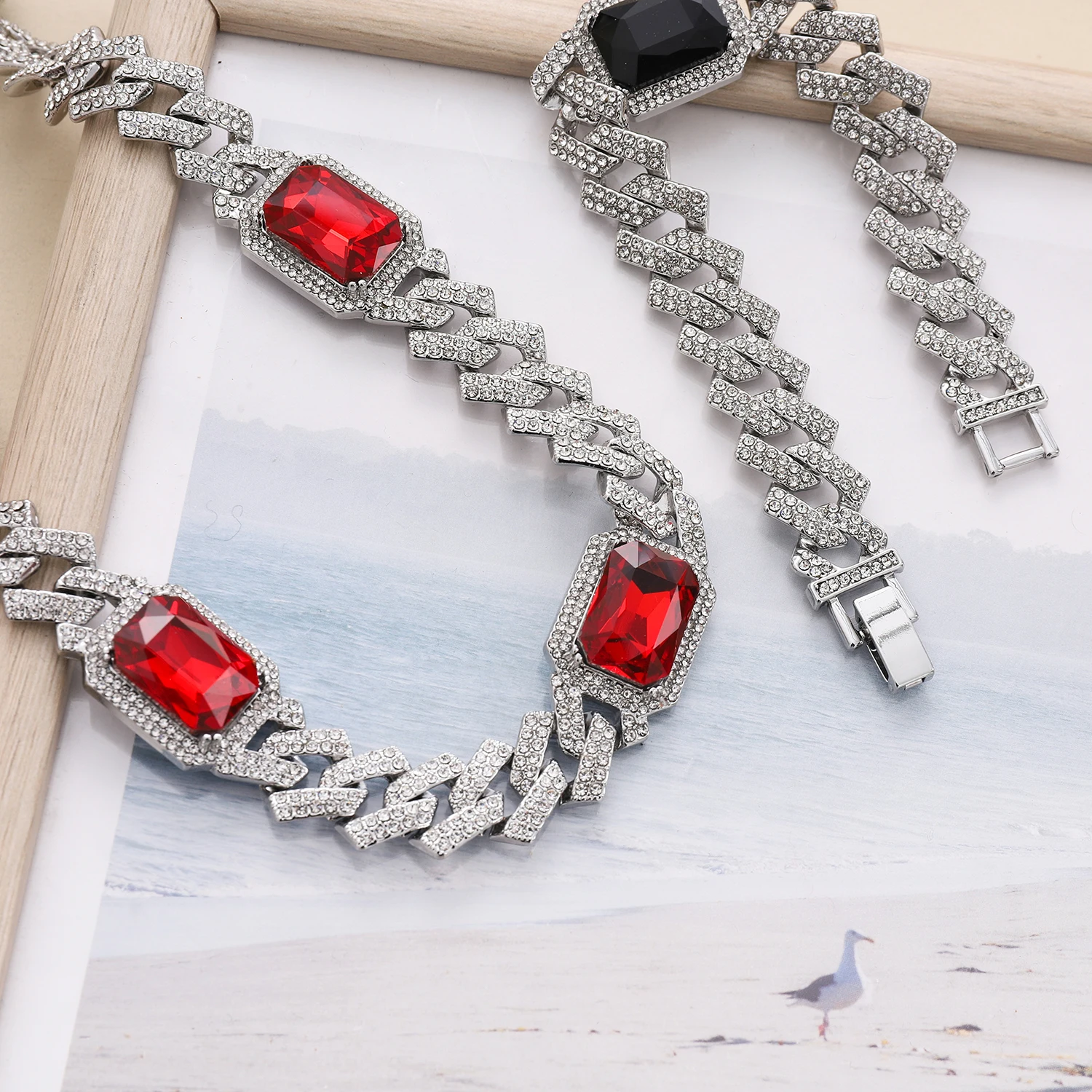 Fashion Red Black Crystal Gemstone Necklace with Gold Cuban Link