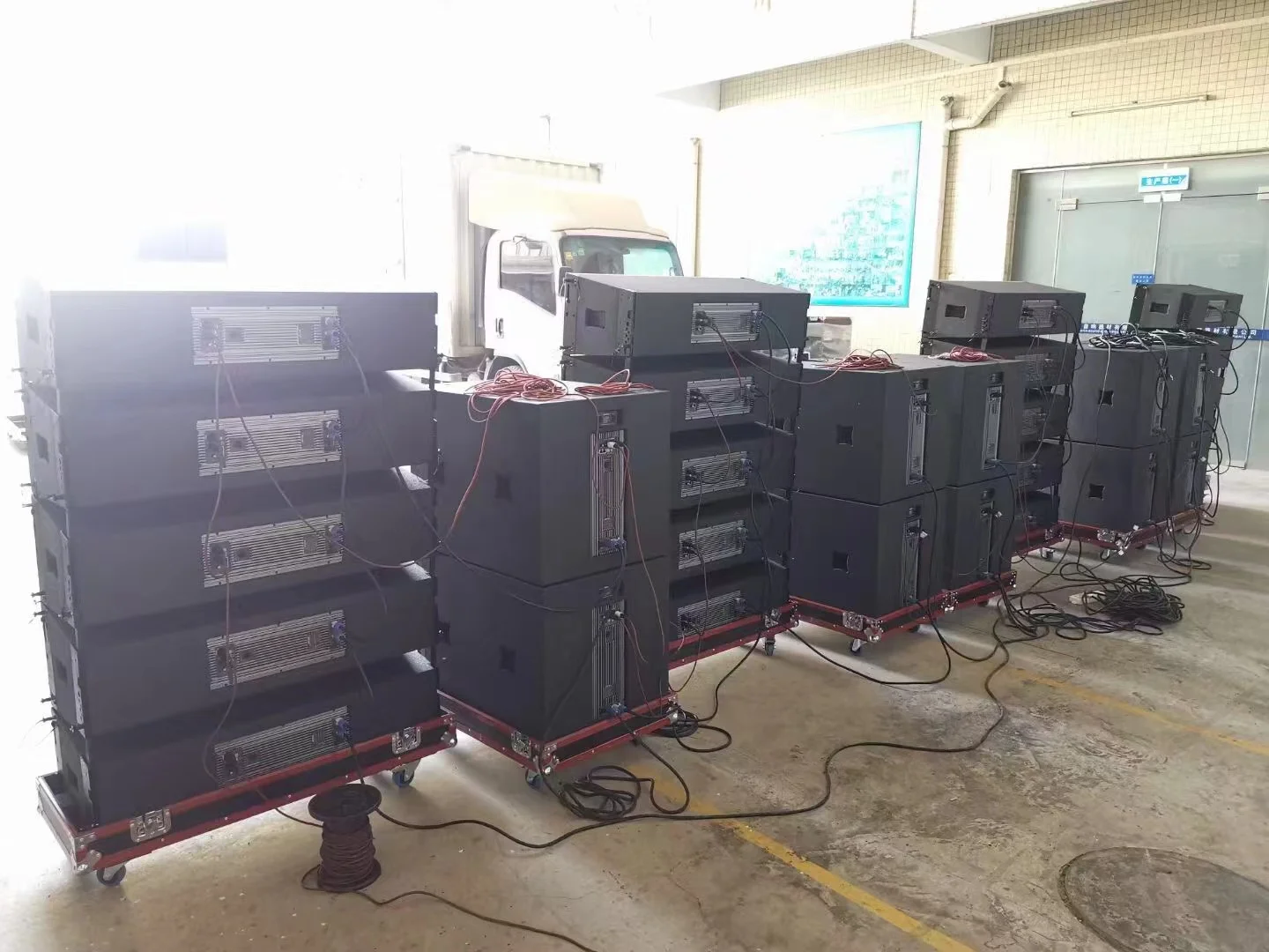 Professional New Arrival Used Line Array Speakers for Sale Outdoor Stage Performance  Line Array Speaker System