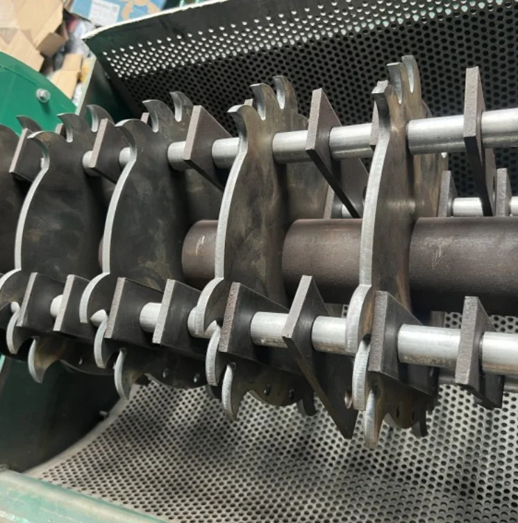 Strosen Feed Crusher and Mixer Hammer Mill Diesel Corn Mill Maize Grinder Feed Grinder for Cattle Maize Grain Crushing Machine