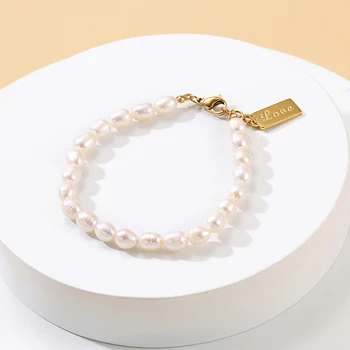 Dainty 18k Gold Plated Stainless Steel Lucky Charm Fresh Water Pearl Jewelry 5-6mm Natural White Freshwater Pearl Bracelet
